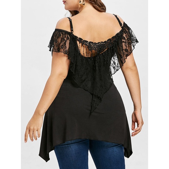 Rosegal for Curves Collection Tops - Plus Size Black Lace Fringed Asymmetrical T-shirt